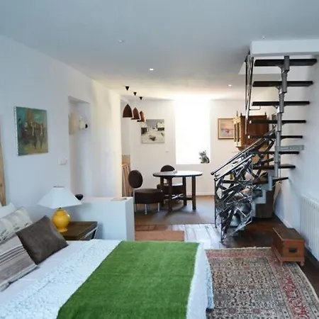 48 Urban Suites Dun-le-Palestel Chambre photo