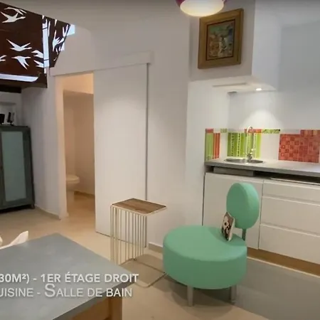 48 Urban Suites Dun-le-Palestel Chambre photo