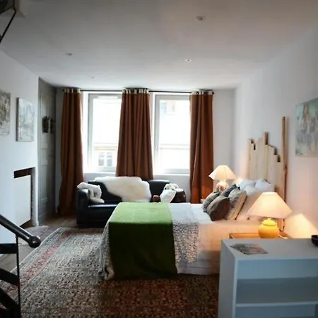 48 Urban Suites Dun-le-Palestel Chambre photo