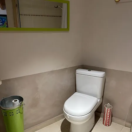48 Urban Suites Dun-le-Palestel Chambre photo